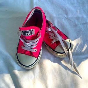 Infant Converse- HOT PINK, size 8